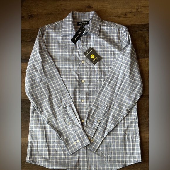 Claiborne Men's Blue Checkered Shirt - Picture 1 of 3